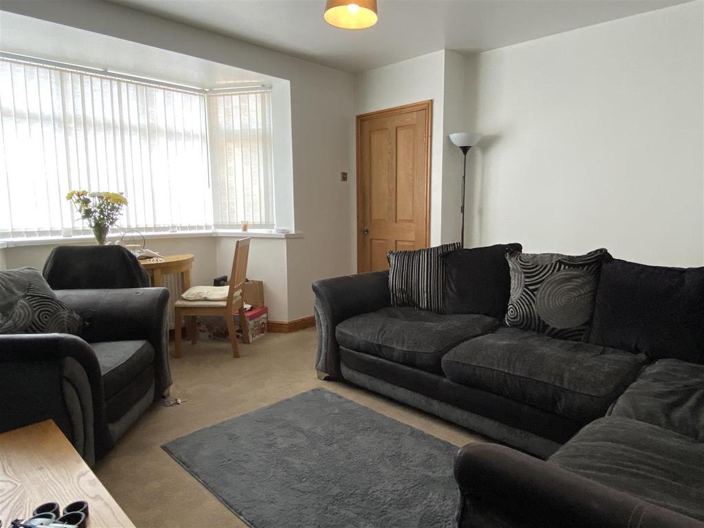 Dangerfield Lane, Wednesbury 3 bed house £750 pcm (£173 pw)