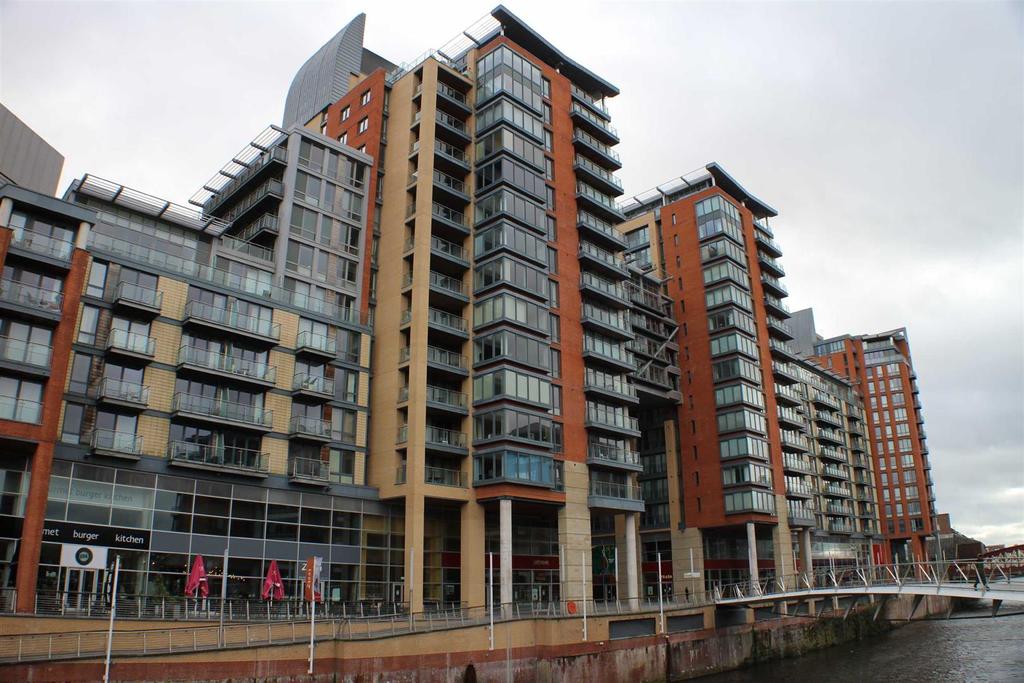 18 Leftbank, Spinningfields, Manchester 2 bed flat £1,300 pcm (£300 pw)