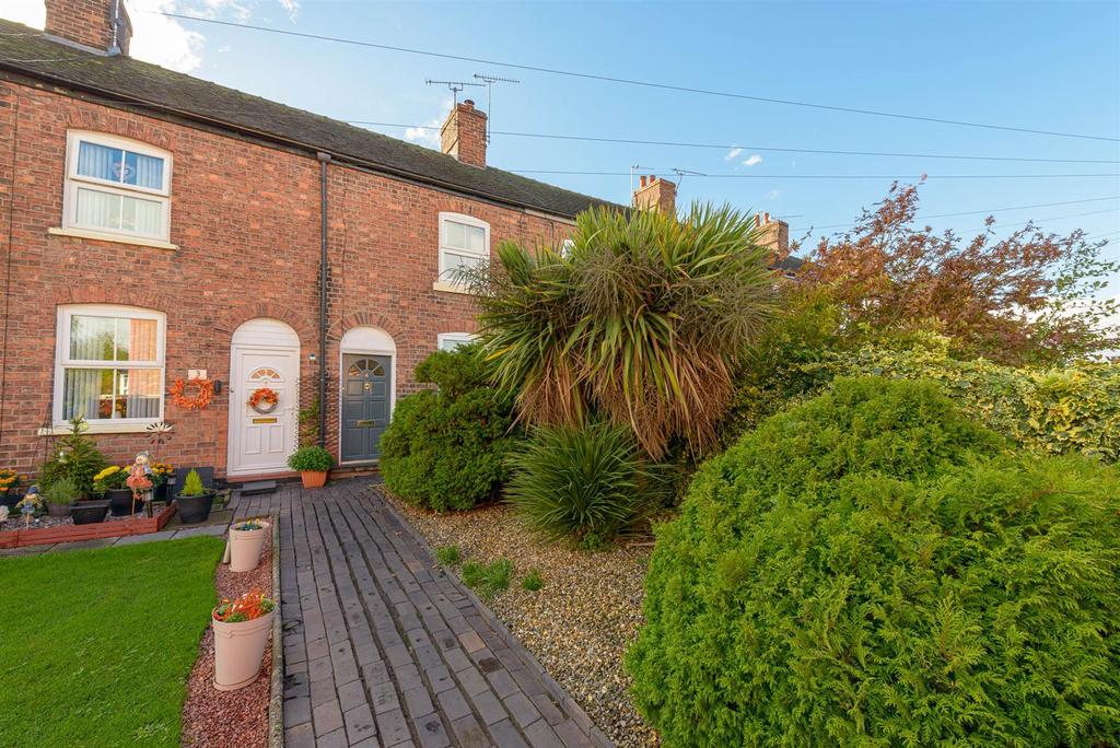 Barony Buildings, Nantwich 2 bed terraced house for sale £169,500
