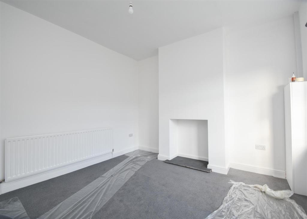 126 A Clifton Street-03.jpg