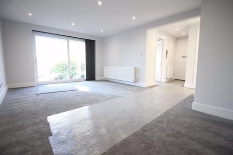 2 bedroom flat to rent - Manning Court, Eastbury Road, Oxhey