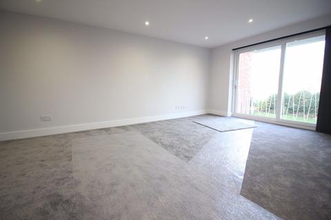 2 bedroom flat to rent - Manning Court, Eastbury Road, Oxhey