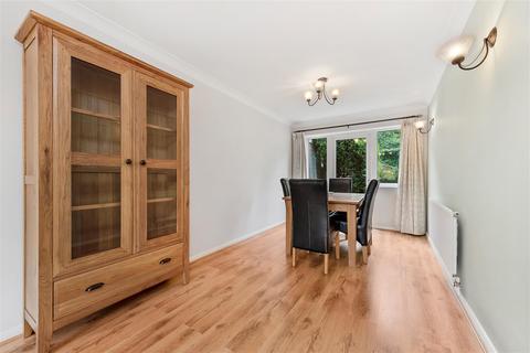 50 Park Drive, Ascot, SL5 0BE