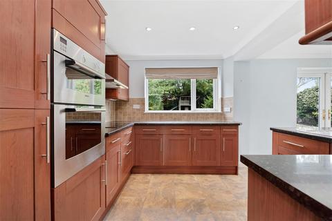 50 Park Drive, Ascot, SL5 0BE