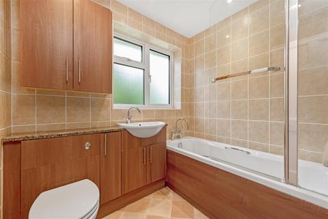 50 Park Drive, Ascot, SL5 0BE