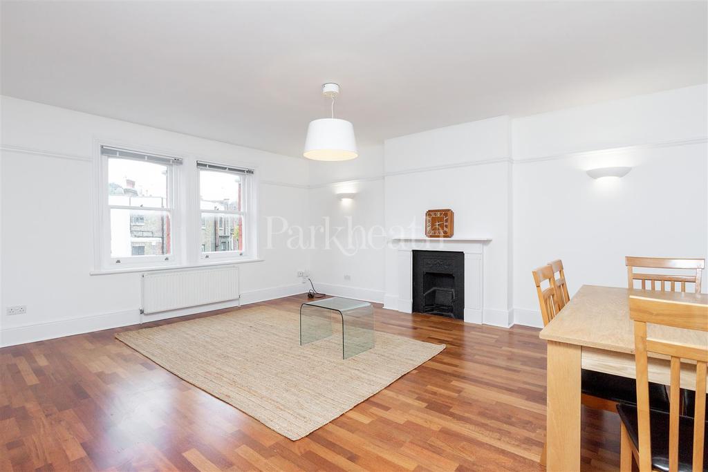 Mowbray Road, NW2 3 bed flat £3,000 pcm (£692 pw)