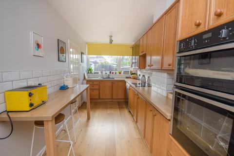 3 bedroom house for sale - Oakdale Close, Downend, Bristol, BS16 6EF