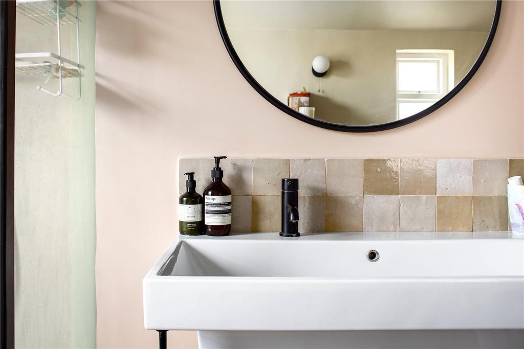 Bathroom V5