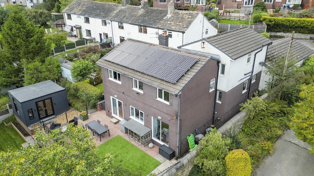 Pitshouse Lane, Norden, Rochdale 4 bed detached house for sale £500,000