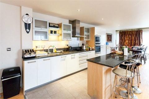 3 bedroom apartment for sale, Boulevard Drive, Beaufort Park, Colindale, NW9
