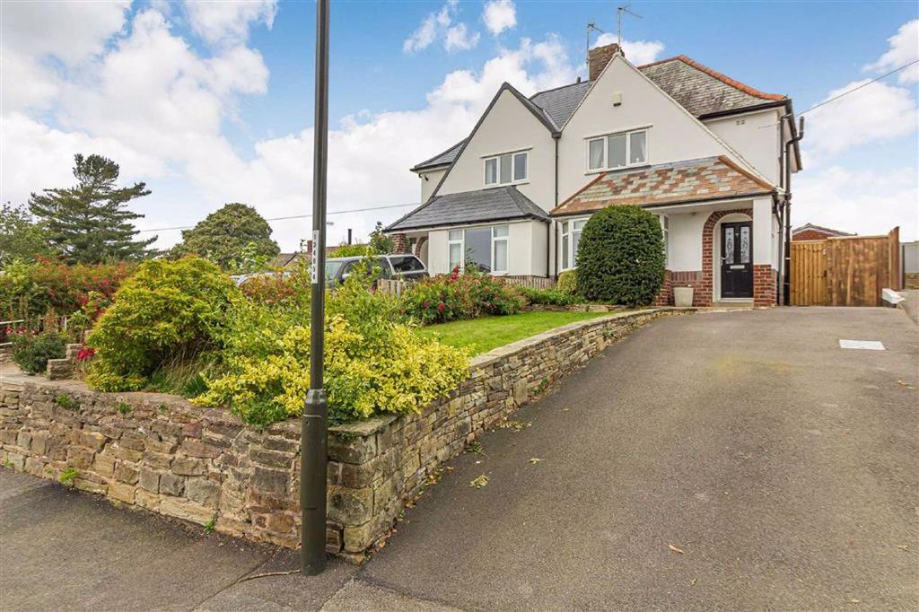 Newbold Road, Newbold, Chesterfield, S41 3 bed semidetached house £