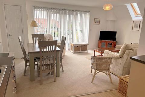 1 bedroom apartment for sale - Blackthorne Avenue, Humberston, Grimsby, N.E. Lincs, DN36 4ZB