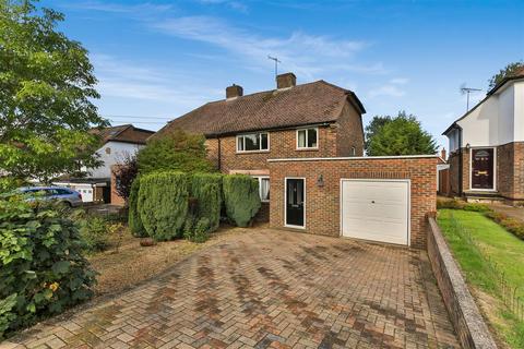 43 Shawley Crescent, Epsom, KT18 5PQ