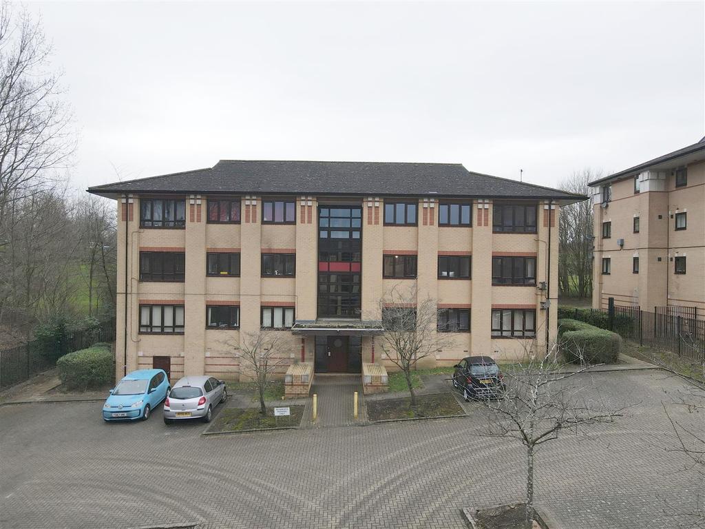Albion Place, Campbell Park, Milton... 2 bed apartment £1,050 pcm (£