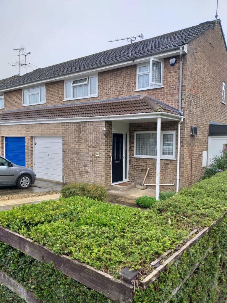 Overbrook, Swindon 3 bed house £1,200 pcm (£277 pw)