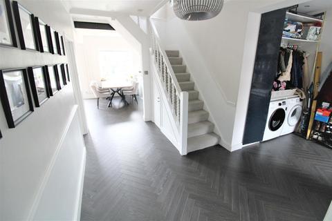 3 First Avenue, Bexleyheath, DA7 5SS