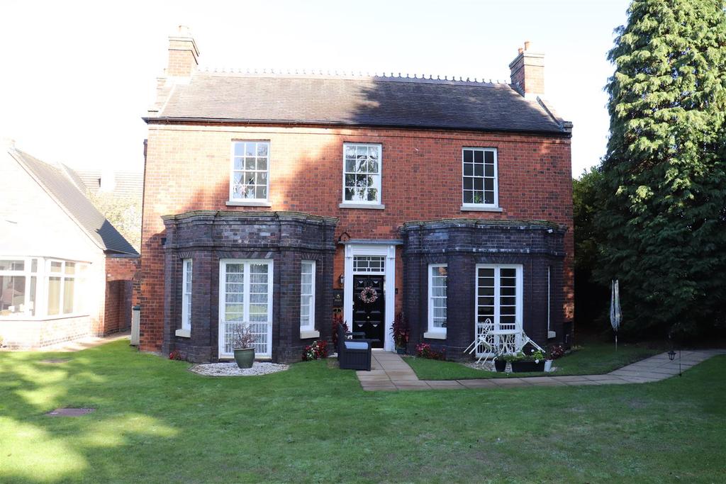 Old Mill House Close, Pelsall 3 bed apartment £250,000