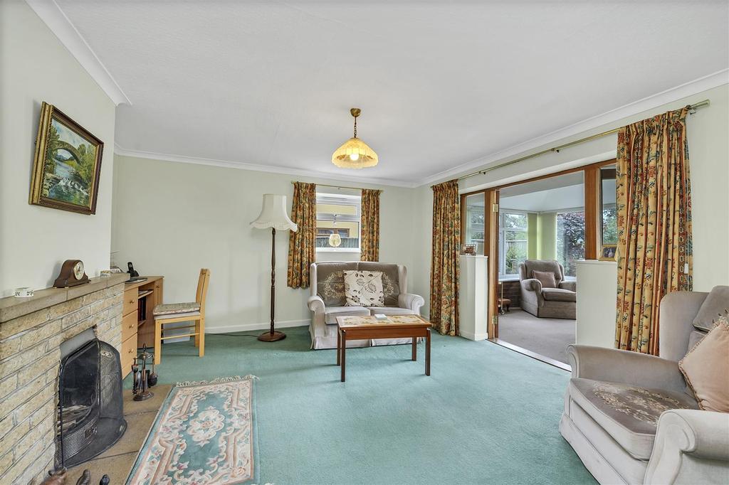 Mooreland Drive, Great Barton 2 bed detached bungalow £350,000