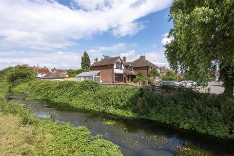 1 Tilstone Close, Eton Wick, Windsor, SL4 6NG