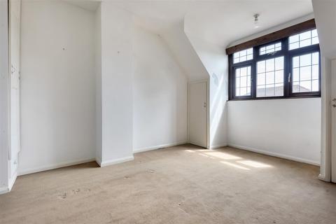 1 Tilstone Close, Eton Wick, Windsor, SL4 6NG