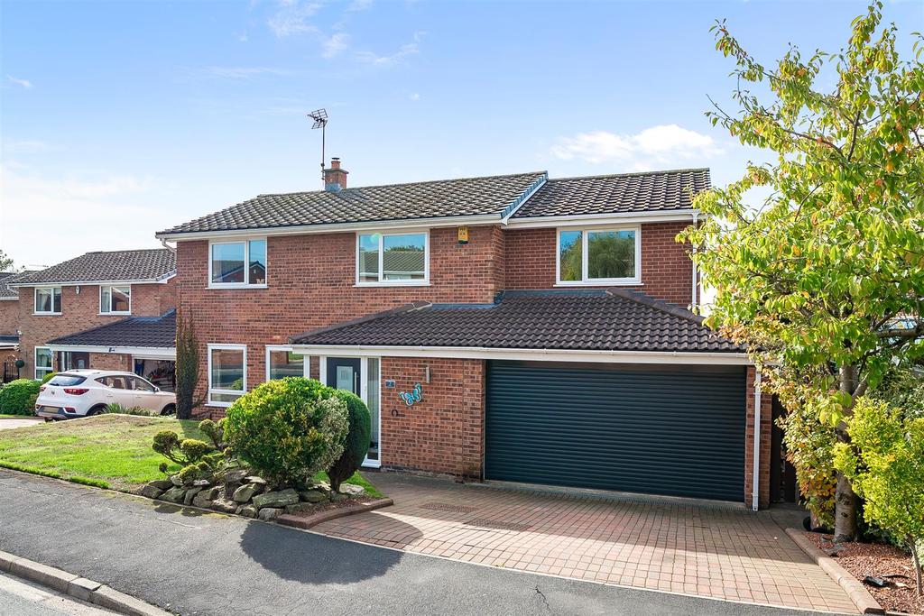 Stretton Avenue, Billinge, WN5 7 5 bed detached house £499,950