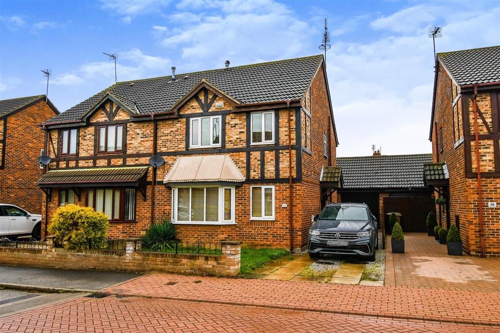 Ashdene Close, Willerby, Hull 4 bed semidetached house £245,000