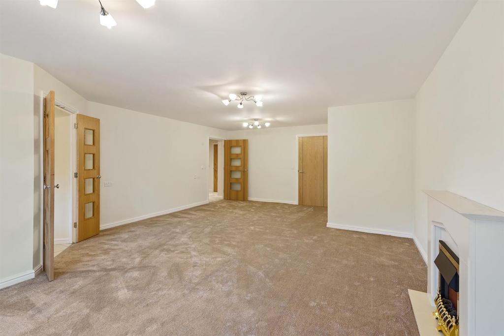 Bowles Court, Westmead Lane, Chippenham, Wiltshire, SN15 3GU 2 bed