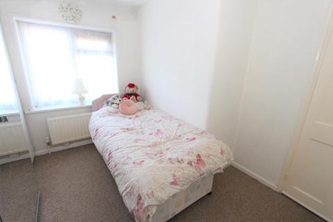 39 Manor Farm Drive, Chingford, London, E4 6HJ