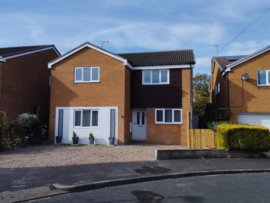 Queens Drive, Cottingham 4 bed detached house £400,000
