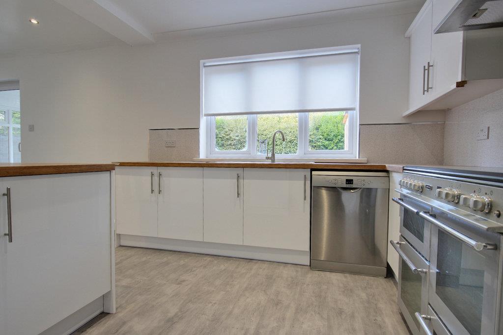 Queens Drive, Cottingham 4 bed detached house £400,000