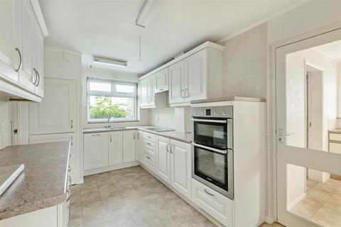 12 Bourneside, Bedford, MK41 7EG