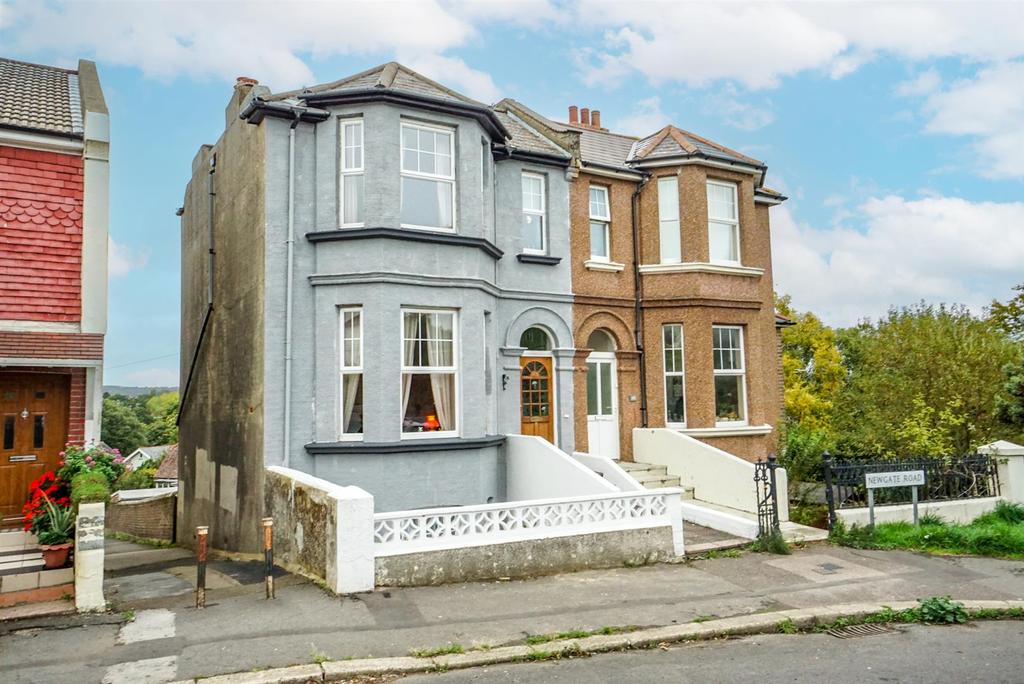Newgate Road, St. LeonardsOnSea 5 bed semidetached house for sale