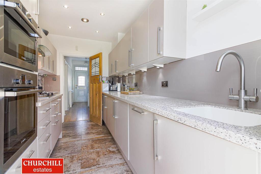 Kitchenb.jpg
