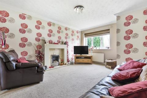 5 Chilton Close, Leigh, WN7 1SW