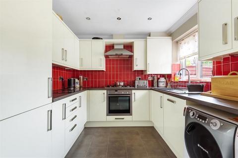 5 Chilton Close, Leigh, WN7 1SW