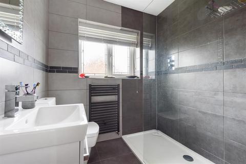 5 Chilton Close, Leigh, WN7 1SW