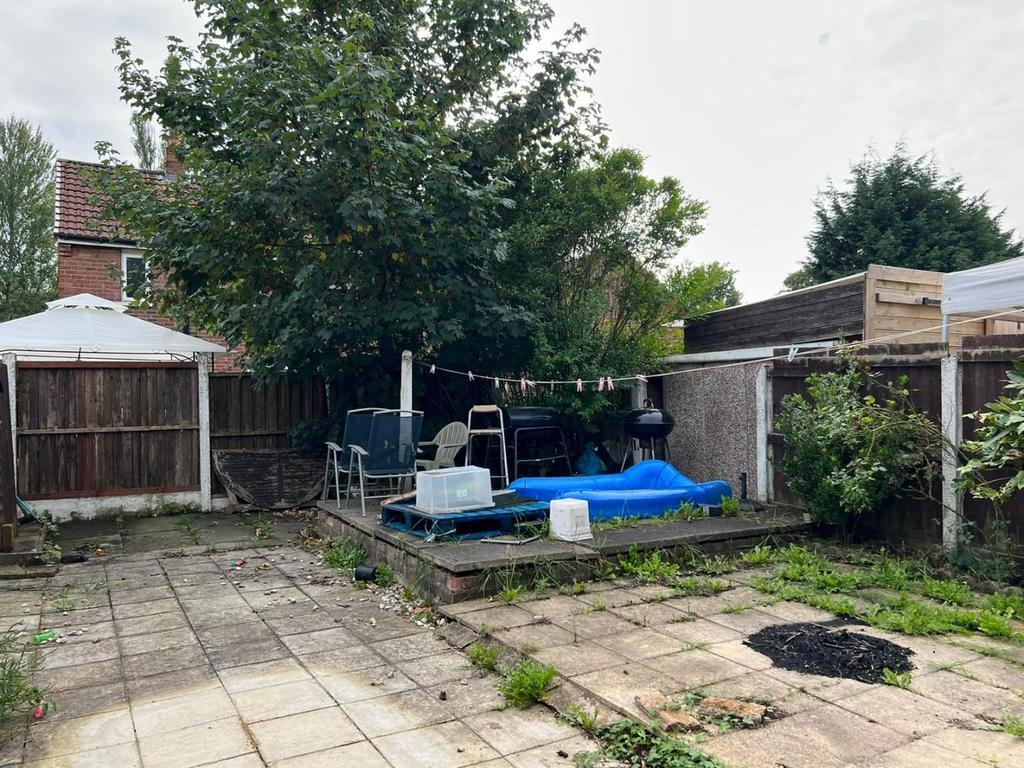 Royal Drive, Leigh, WN7 2UL 3 bed terraced house for sale £130,000