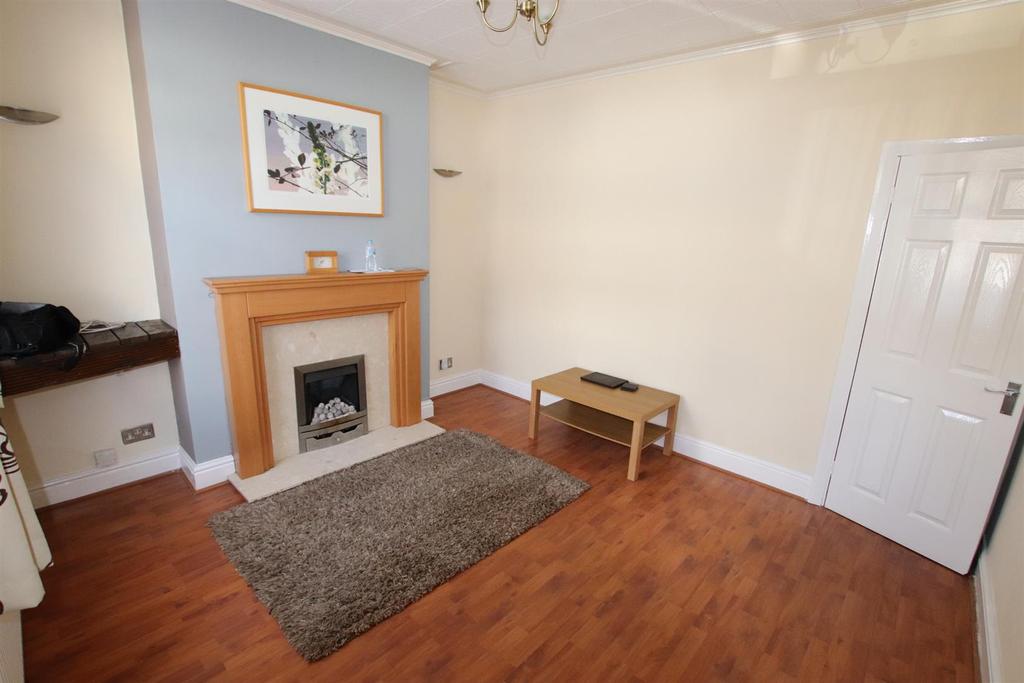 Mount Street, Eccleshill, Bradford 2 bed terraced house £500 pcm (£