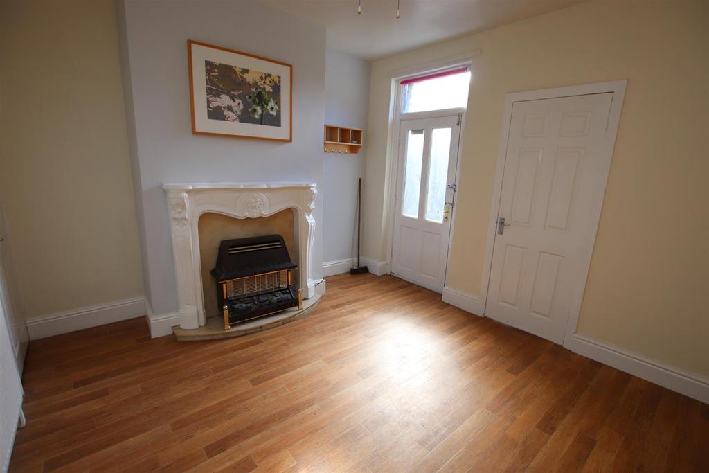 Mount Street, Eccleshill, Bradford 2 bed terraced house £500 pcm (£