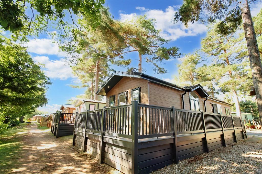 Eamont Bridge, Penrith 2 bed park home for sale £114,995