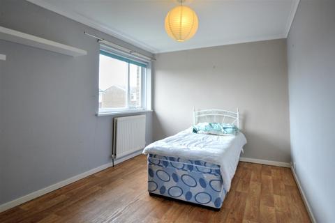 91 Abbey Meadows, Morpeth, NE61 2XZ