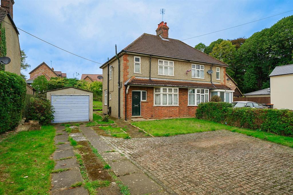 Woburn Road, Heath And Reach, Leighton Buzzard 3 bed semidetached house for sale £345,000