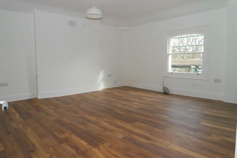 1 bedroom flat to rent, 112 Burnt Ash Hill, Lee, London, SE12 0HT