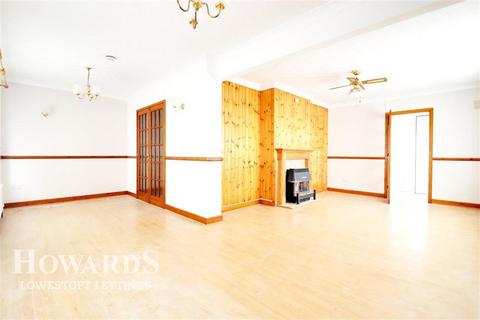 2 bedroom bungalow to rent, Oulton Road, Lowestoft