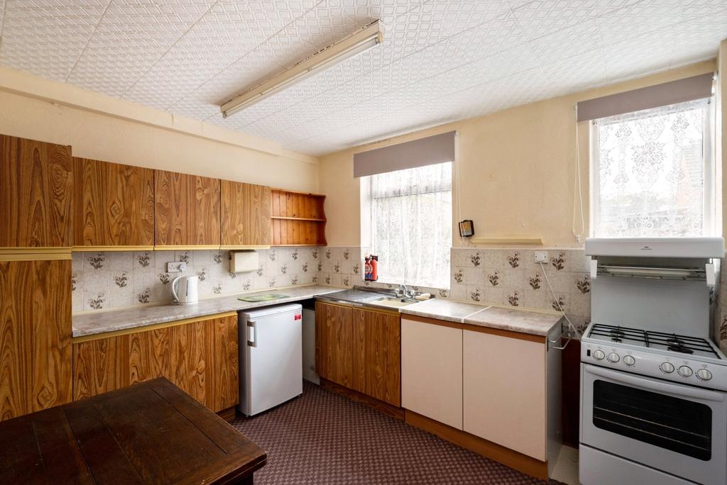 Linton Street, Poppleton Road, York, YO26 2 bed semidetached house for