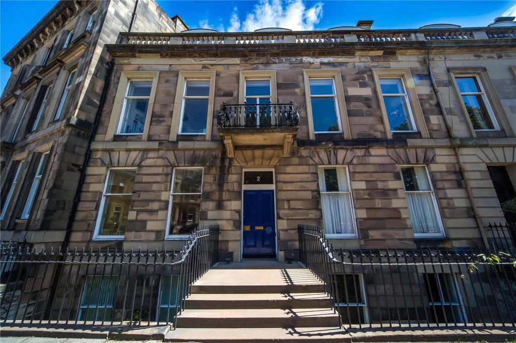 Lansdowne Crescent, Edinburgh, EH12 3 bed flat £1,960 pcm (£452 pw)