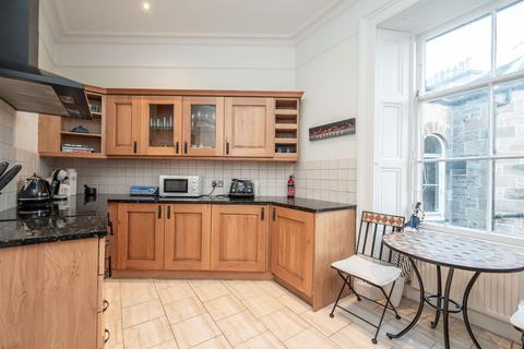 3 bedroom flat to rent, Lansdowne Crescent, Edinburgh, EH12