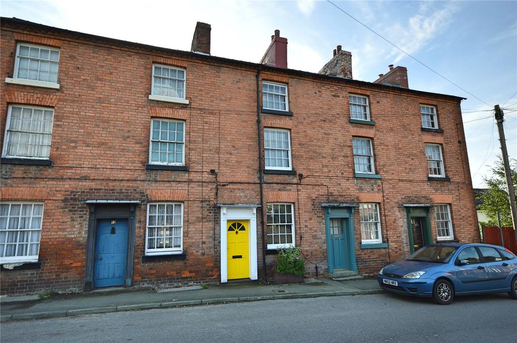 Llanfair Road, Newtown, Powys, SY16 3 bed terraced house for sale £