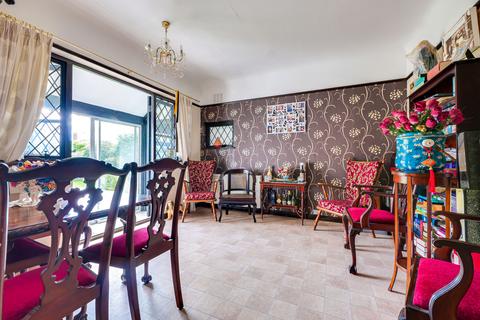 38 Branscombe Gardens, Southend-on-sea, SS1 3PJ