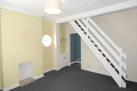 2 bedroom end of terrace house to rent, Milton Street, Leigh